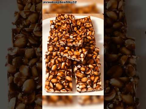 CRISPY AND CRUNCHY PEANUT CHIKKI |CHIKKI RECIPE |#shorts #youtubeshorts #chikki #crispychikki