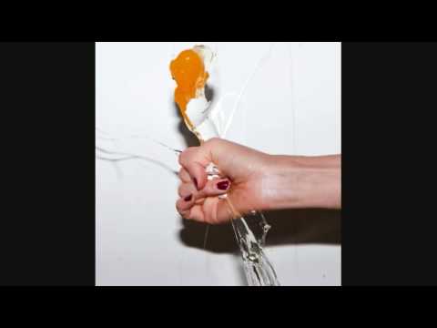 Dragon Queen - Yeah Yeah Yeahs