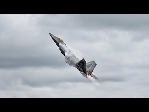 F-22 Raptor 4K Highlights at 2023 Airshow London feat. B-2 Bomber & More