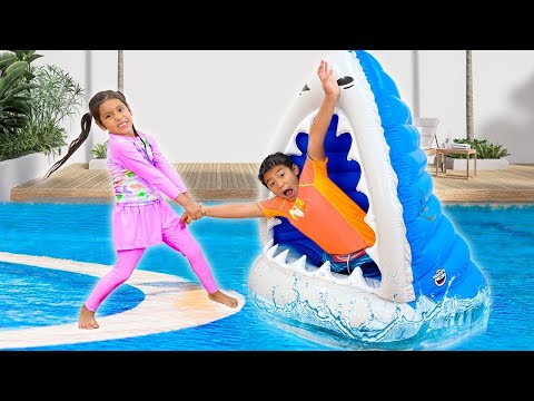 Swimming Pool Toys and Adventure with Eric Maddie and Ellie