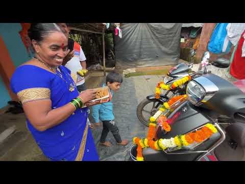 लक्ष्मीपूजन दिवशी मित्राने घेतली नवीन गाडी 🥰😍 | New Bike | #family #familyvlog #मराठी