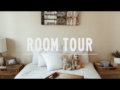 ROOM TOUR!