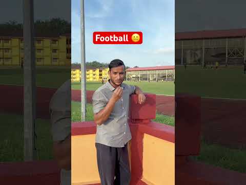 Kis kis ki football nhi pasand #shorts #viralshort #foryou #harvesting #ytshortsvideo #malaysia