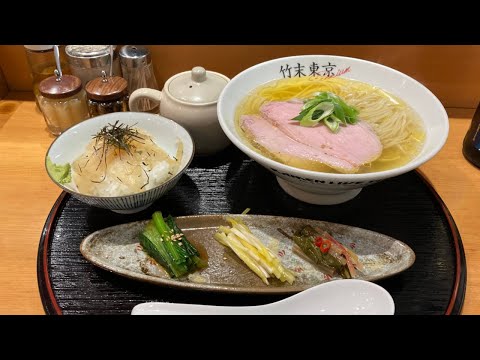 White Japanese Soba Noodle with Jidori Chicken and Maitake Mushroom Takesue Tokyo Premium