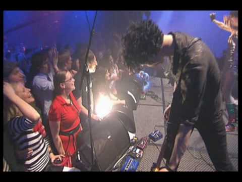 Date Whith The Night (live) - Yeah Yeah Yeahs