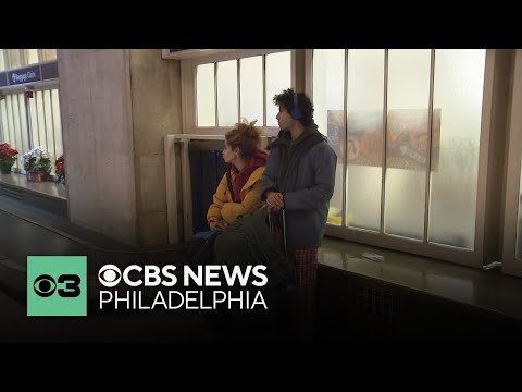 Travelers in Philadelphia face crowds, delays with holiday rush underway