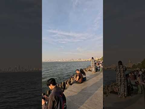 Mumbai's Marine Drive #shorts #shortsvideo #marinedrive #narimanpoint #travel #video