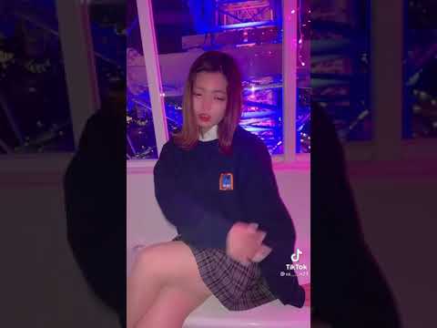 【TikTok】絶対領域！