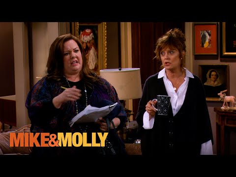 Molly's Favorite Author Roasts Her Novel | Mike & Molly