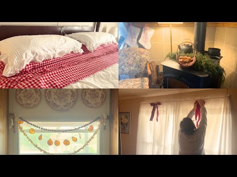 A Country Christmas Bedroom, Adding A Few More Christmas Touches | Vlogmas Day 18