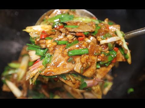 ”Fried pork liver with garlic sprouts” pork liver is as fragrant and tender as I am  reliable and p