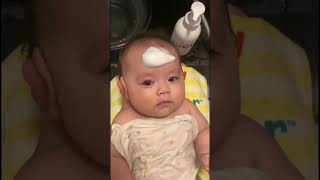 なぜか私たちの心まで洗われる癒し動画 #baby #赤ちゃん #子育て #お風呂 #bath