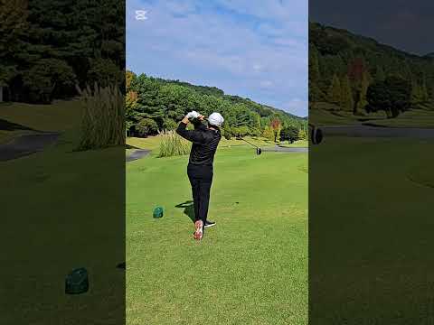 リズムに合わせてスイング #golf #golfshorts #綺麗なスイング #ゴルフスイング #ゴルフラウンド動画