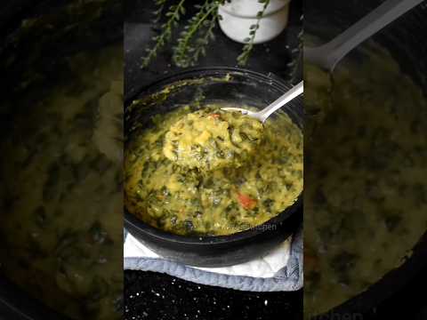 அதிக இரும்பு சத்து நிறைந்த முருங்கை கீரை பருப்பு கடையல்  | Drumstick Leaves Dal Curry #shorts