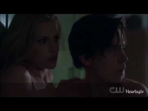 Riverdale: Betty & Jughead Kiss Scene (Episode 13)