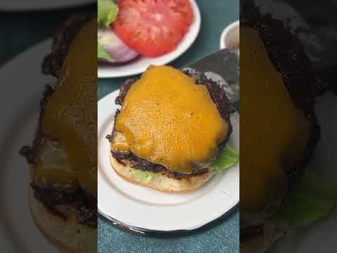 BBQ Bacon Burgers https://www.tastesoflizzyt.com/barbecue-bacon-cheeseburgers/ #burgers #bacon