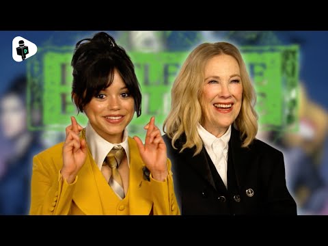 Jenna Ortega & Catherine O'Hara HILARIOUS Beetlejuice Interview 😂 | Beetlejuice Interview