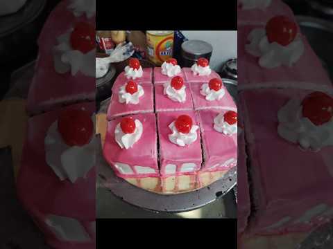 How to cut pastry... #pastry #strawberrycake #cake #viralvideo