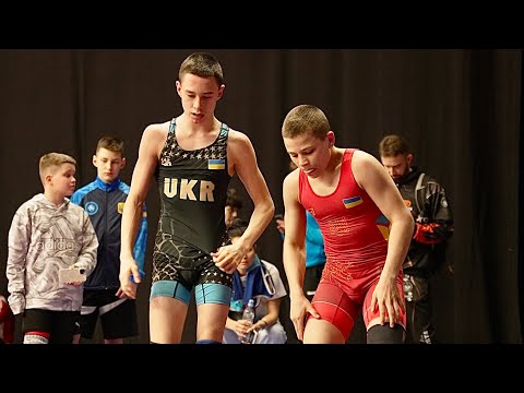 U15 Nikita Kilianchenko (UKR) vs Kiril Nahirnyi (UKR) 48kg.Freestyle boys youth wrestling. B-cam man