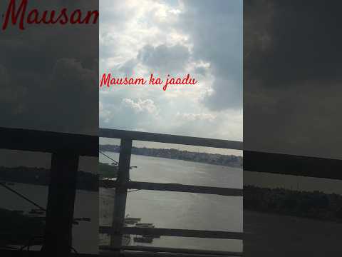 mausam ka jaadu #monsoondiaries #clouds #silverlining#cloudsphotography #youtubeshorts#ytshortsindia