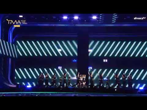 FEARLESS - LE SSERAFIM(르세라핌 ル セラフィム) Live Performance TMA (The Fact Music Awards 2022)