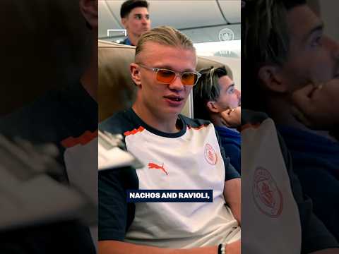 ERLING HAALAND'S CRAZY AIRPLANE FOOD ORDER 🤣 #shorts #football #soccer