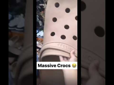 🤯😂 #crocs #español #shortsfeed #sneakerhead #slides #funny #adinross #shorts #trending #español y