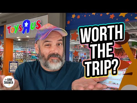 I visited Toys“R”Us at the Mall of America - Was it worth it?