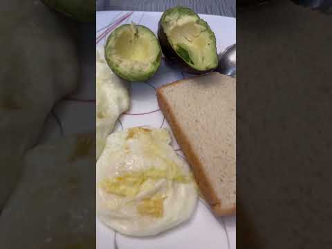 healthy breakfast #avocado #eggs #eathealthy #fyp #trending #viralshort #breakfast #yummy  #eating