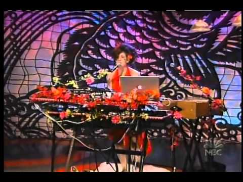 Imogen Heap "Goodnight and Go" on Leno 4/28/06