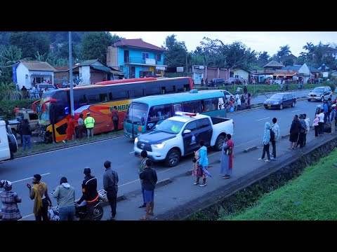 AJALI YA BASI ARUSHA, WATU ZAIDI YA SABINI KWENYE BASI WANUSURIKA, MMOJA AHOFIWA KUFARIKI