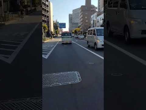 この緊急車両なに？初めて見たよ。 #緊急　 #パトライト　 #バイクブログ