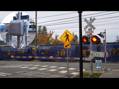 28th St. Railroad Crossing | New 2nd Mech & Bell Sequence Changed | SACRT Light Rails, Sacramento CA