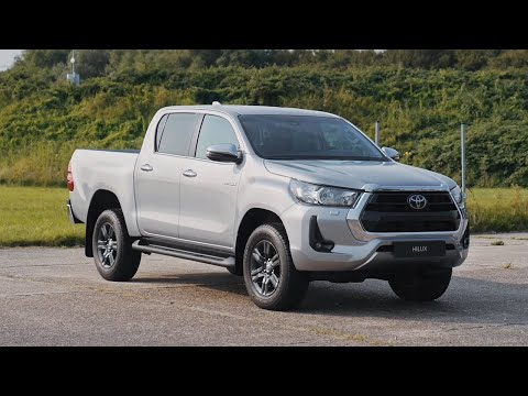 New 2025 Toyota Hilux 48V - Walkaround and Interior