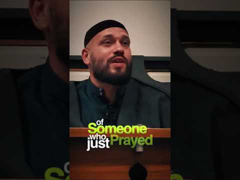 Kiss The Hand Of Someone Who Just Prayed!!!!#kiss #hand #islam #fyp