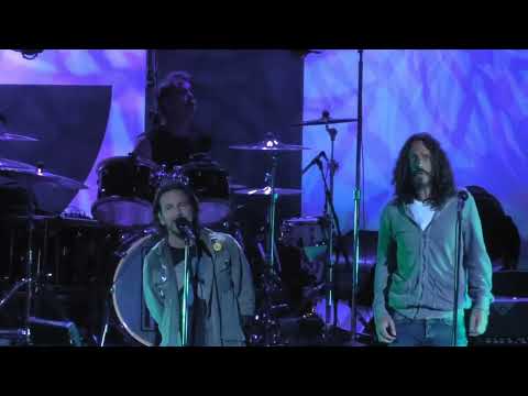 Temple Of The Dog - Hunger Strike (Live) (High Definition)