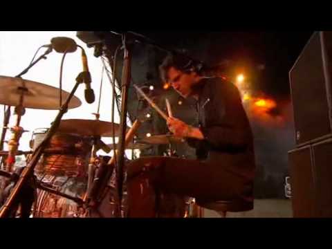 The Vaccines - Blow It Up [Glastonbury 2011]