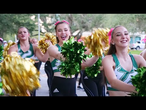 USF Muma College of Business Homecoming Parade Watch Party 2023