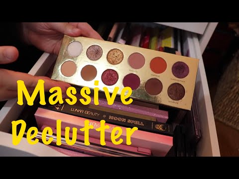 Massive Eyeshadow Palette Declutter! *Spring Cleaning*