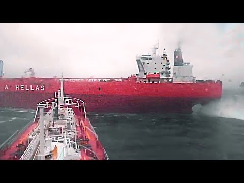 Biggest Ship Collisions and Mistakes Caught On Camera !