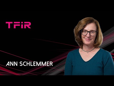 Advice for founders on the open source vs. proprietary dilemma | Ann Schlemmer, Percona