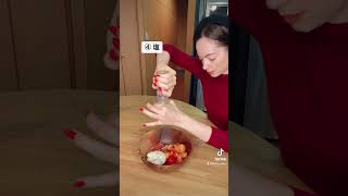 【Tiktok】モデルの昼ごはん