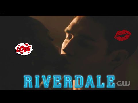 Riverdale: Archie Kisses Josie