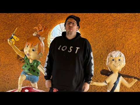 We Ordered The New Steam Deck From The Abandoned Flintstones Theme Park - Mega64 Podcast #703