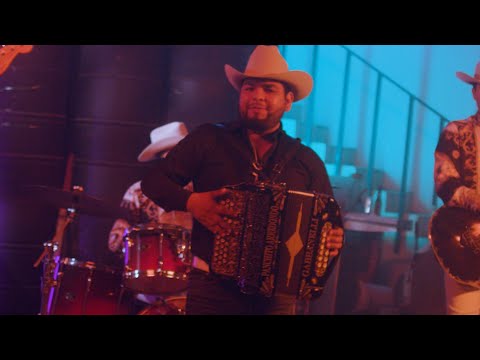 El Compa Carlos - (Video Oficial) - Panchito Arredondo