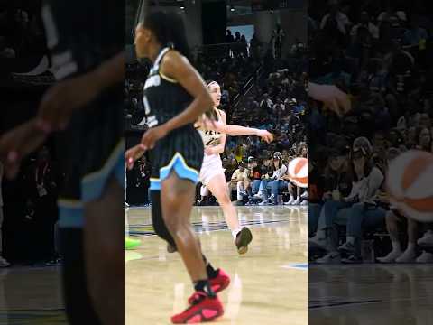 #IndianaFever #CaitlinClark Insane Pass to Aliyah Boston! #wnba #wnba2024 #shorts