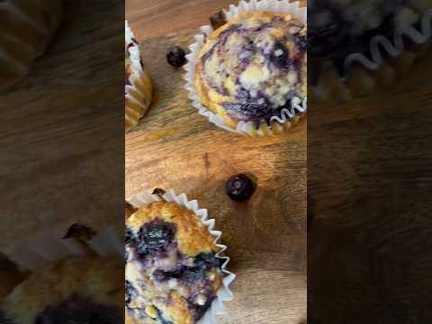 Easy Blueberry Muffins #blueberrymuffins #muffins #youtube