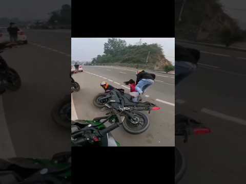 Papa ki pari Ne kara diya accident #ytshort #subscribe #funny  #shorts #viralvideo #viralshorts