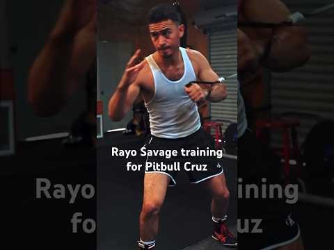 Watch how Jose Rayo Valenzuela prepares for Pitbull Cruz!#pitbullcruz #boxingtraining #champboxers