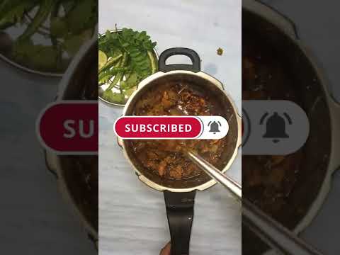 chicken curry in pressure cooker 😋 #shorts #youtubeshorts #shortsvideo